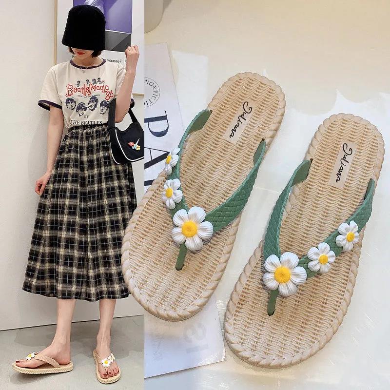 Korean Version of Flip Flops Female Students Wear Non-slip Flat Bottom Fashion All-match Flip-flops Spring and Summer Beach Slippers Women