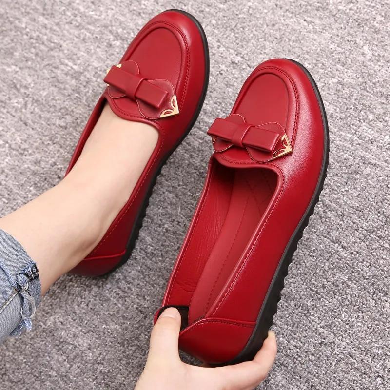 Women's Spring Summer Large Size Solid Color Soft Sole Flat Shoes Female Casual Working Single Leather Shoes