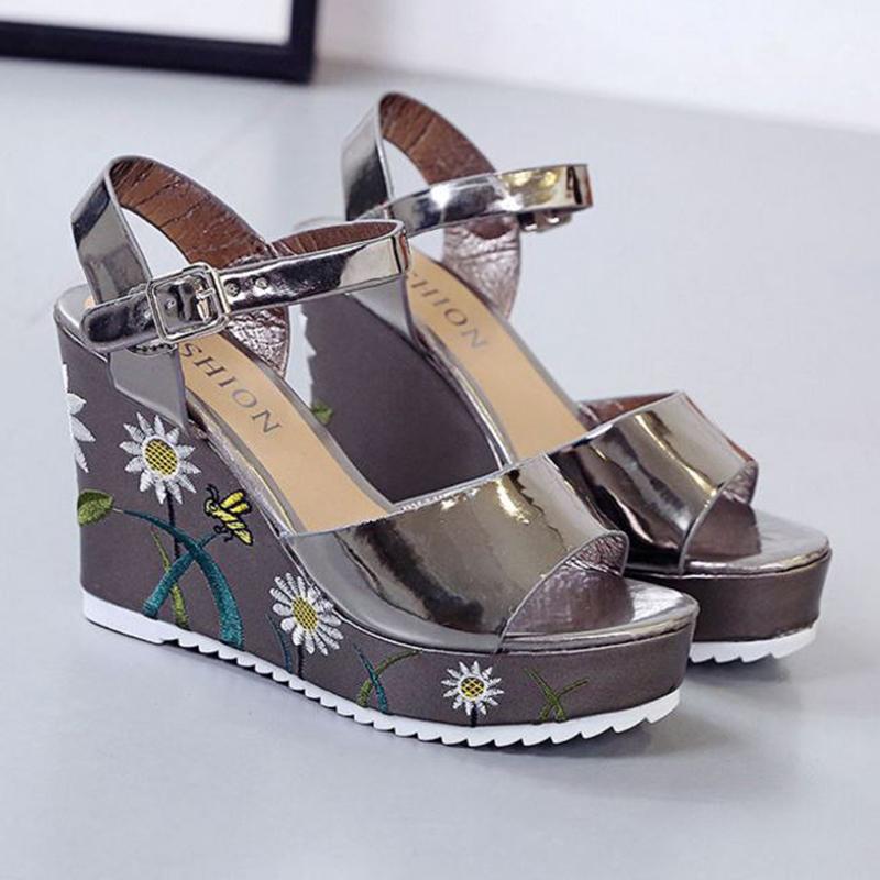 Wedge Sandals Women's Summer Casual Style Rhinestone Rivet Platform Platform Shoes  High Heel Roman Shoes