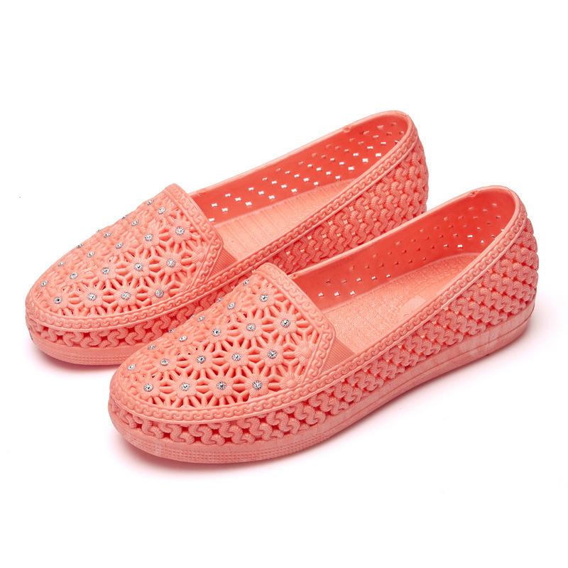 Flat Shoes Women's Hollowed Out Slip-on Casual Nurse Shoes Summer Loafers Women's Sandals Shallow Breathable