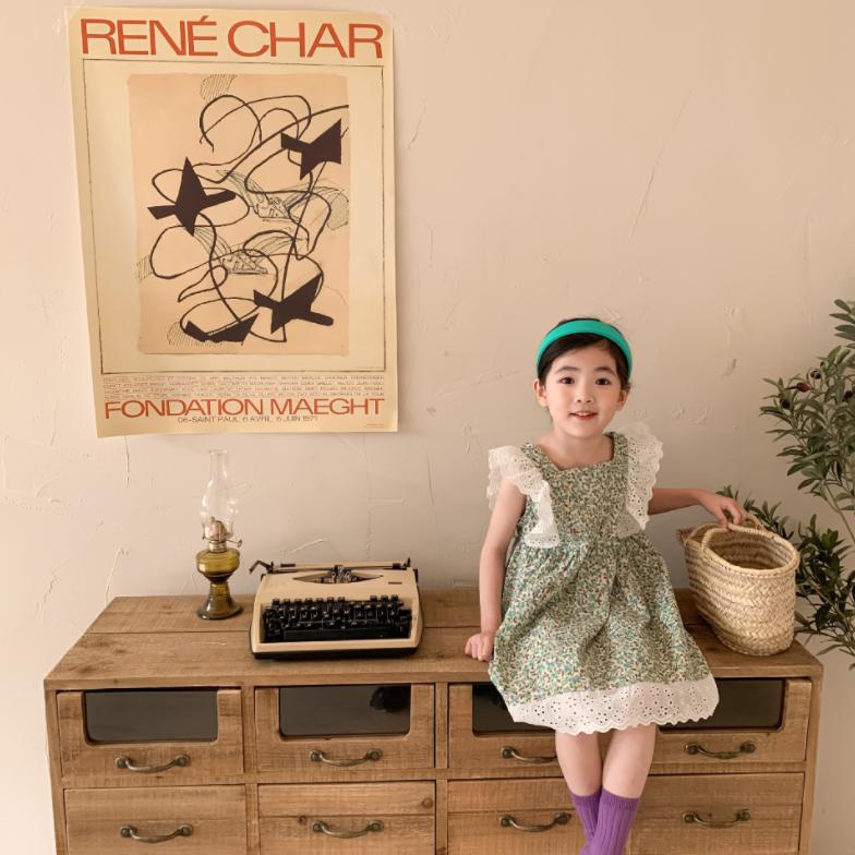 Spring and Summer Girl's Printing Lovely Skirt Baby Lace Shoulder Skirt Children's Dress Idyllic Style