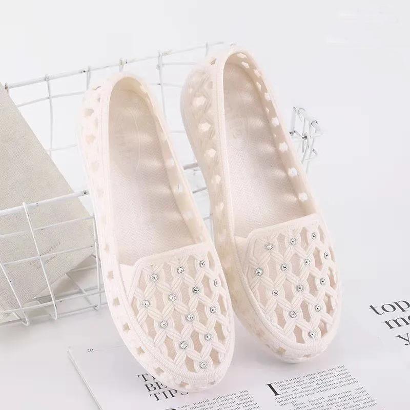 Summer Women's Baotou Sandals Hole Shoes Casual Flat Non-slip Nurse Shoes Beach Hollow Mother Shoes