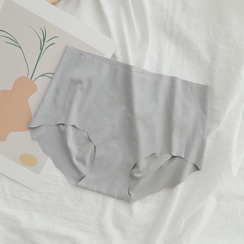 No Butt Peach Love Buttocks Seamless Ice Silk Ladies Underwear Mid-waist Briefs Summer Breathable Silk Crotch