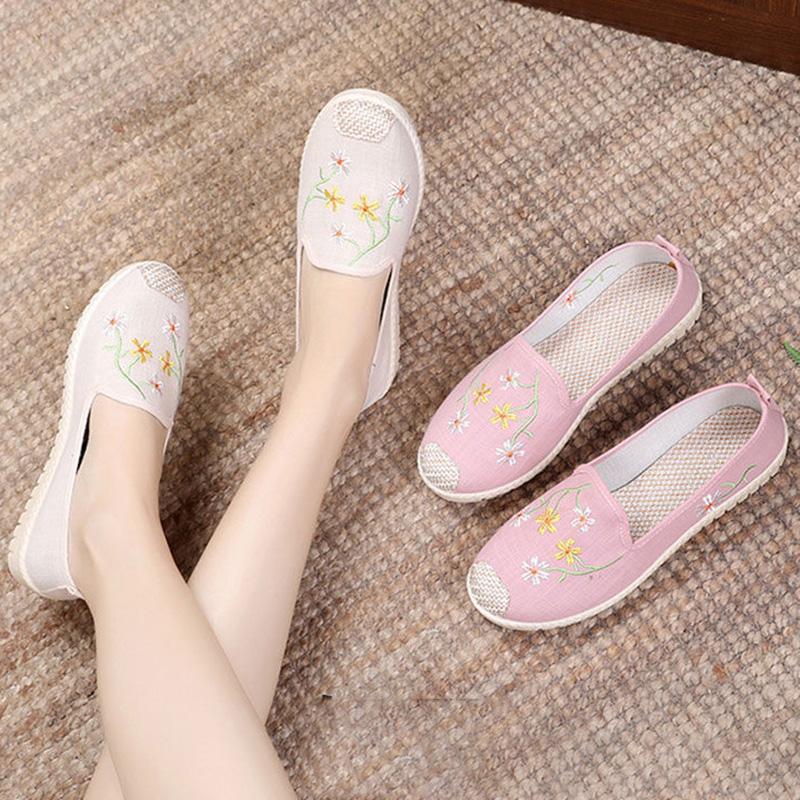 Women's Old Beijing Breathable Cloth Shoes Canvas Flat Soled Non Slip Casual Shoes