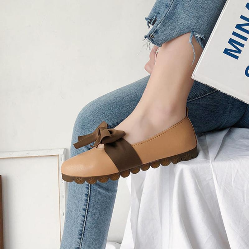 Loafers Flat Round Toe Single Shoes Women Shallow Mouth Flat-heeled Soft-soled Peas Shoes Sweet Bow Work Shoes Comfortable and Light