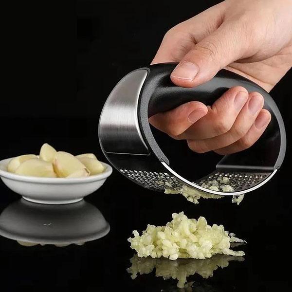 Household Garlic Peeler Stainless Steel Minced Garlic Production Tool Circular Manual Garlic Pounding Tool Garlic Minced Garlic Press
