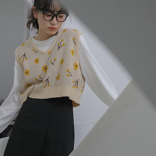 Sweater Vest Women Vintage Sleeveless Knitted Crop Tops Girls Patchwork Flowers Spring Simple Casual V-neck