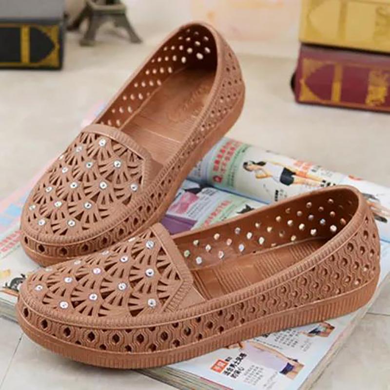 Summer Plastic Bird's Nest Hole Shoes Breathable Hollow Female Sandals Nurse Shoes Soft Bottom Non-slip Mother Shoes Flat Bottom Students
