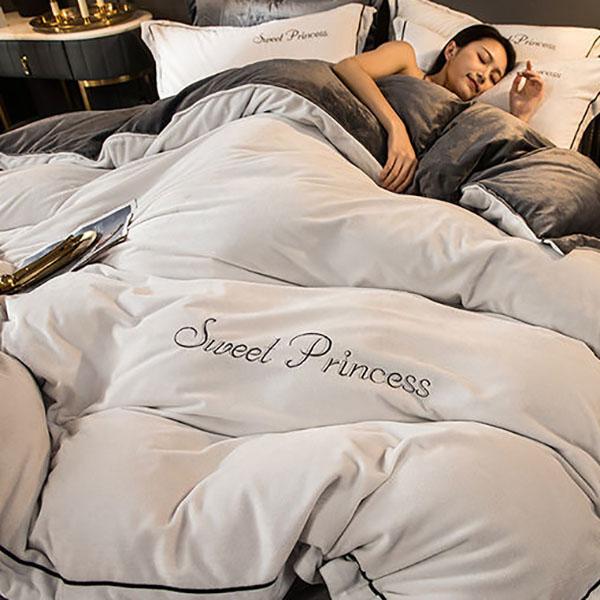 Korean Fashion Princess Style Four-piece Girl Heart Lace Solid Color Bed Linen Quilt Cover Bedding