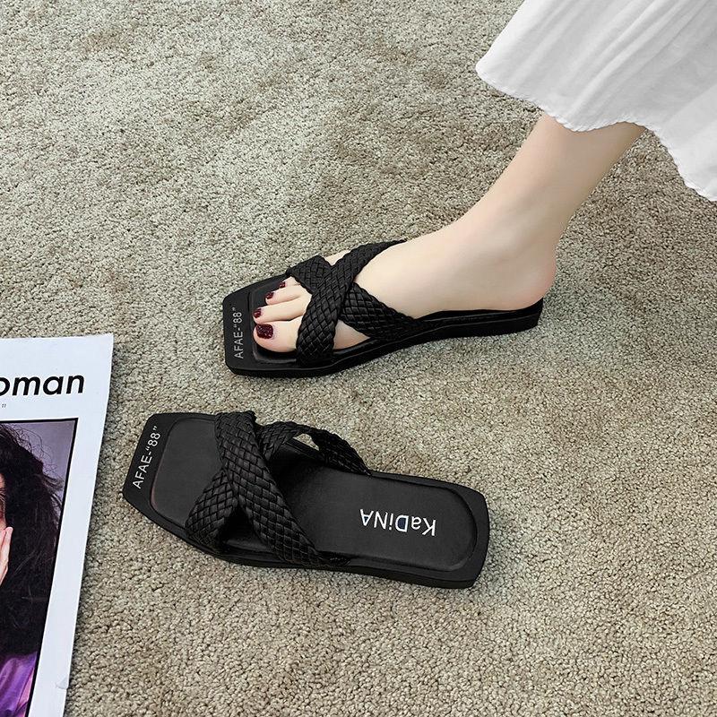 Wear Slippers Female Summer Version of The Seaside Holiday Beach Sandals and Slippers Female Cross Small Fragrance Slippers