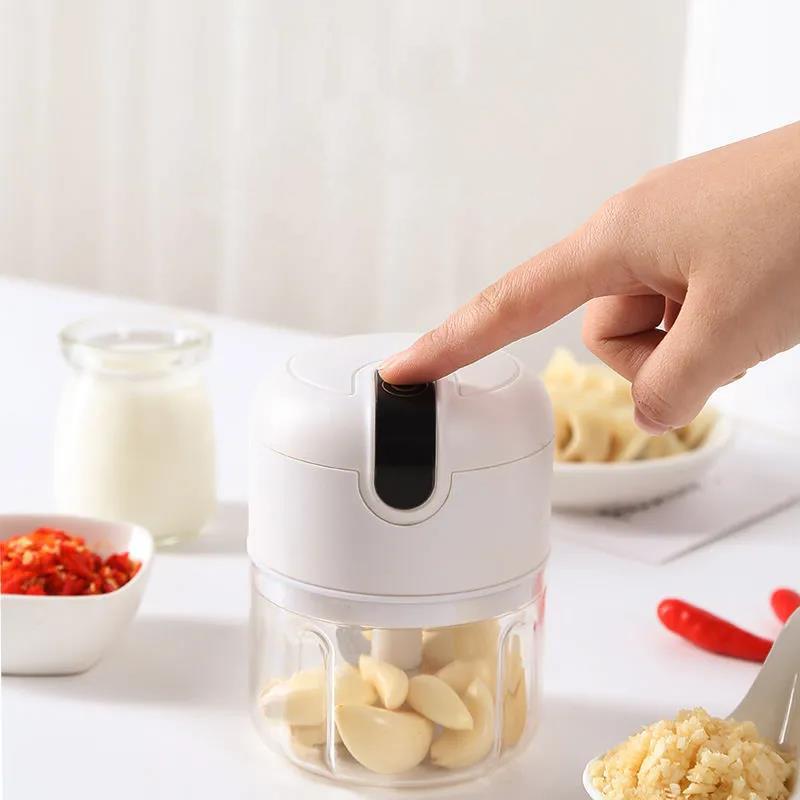 Mini Electric Kitchen Household Garlic Meat Grinder To Beat Garlic Press Garlic Pound Garlic Portable and Light