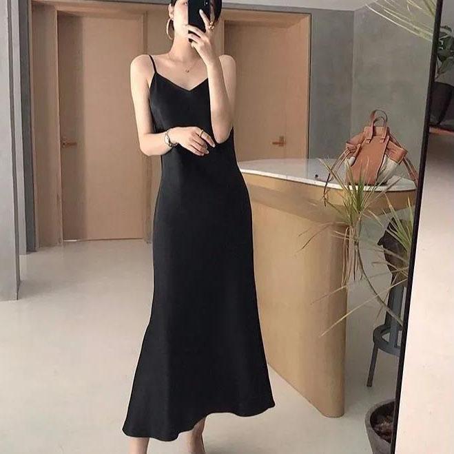 Women's Spring and Summer Korean Elegant Smooth Suspender Satin Long Solid Color A-line Dress